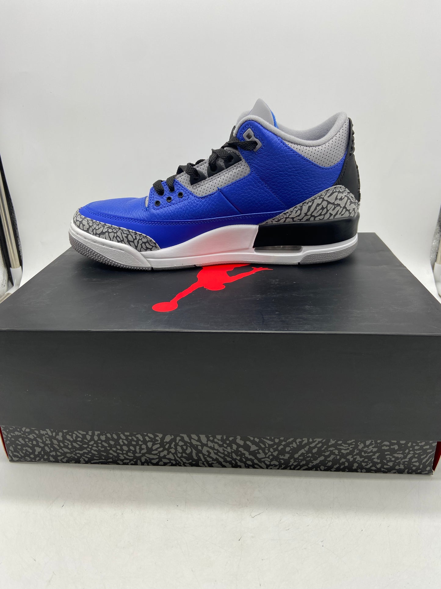 Preowned Air Jordan 3 Retro Varsity Royal Cement Sz 9M/10.5W CT8532-400