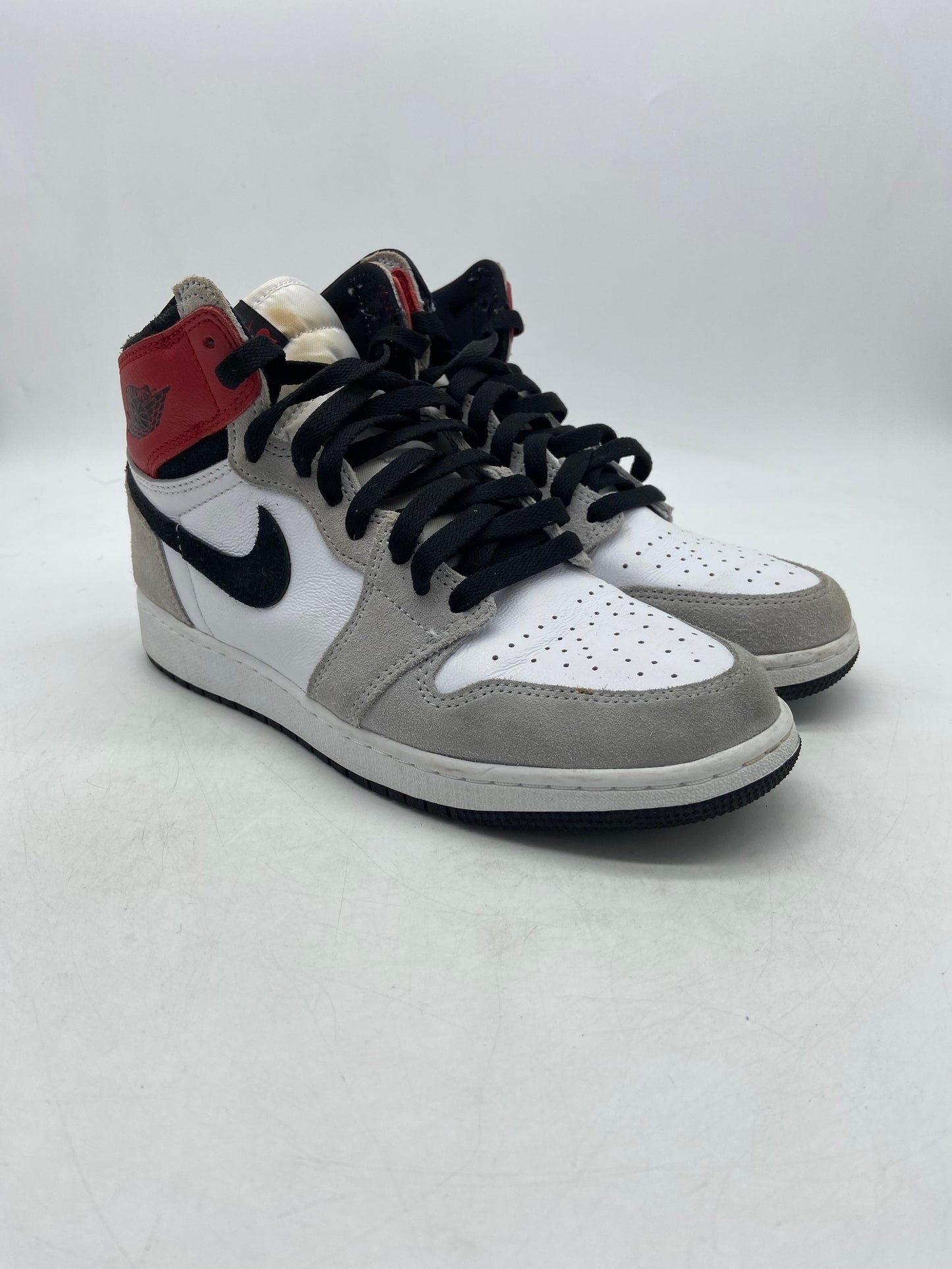 Preowned Jordan 1 Retro High Light Smoke Grey (GS) Sz 6Y/7.5W 575441-126