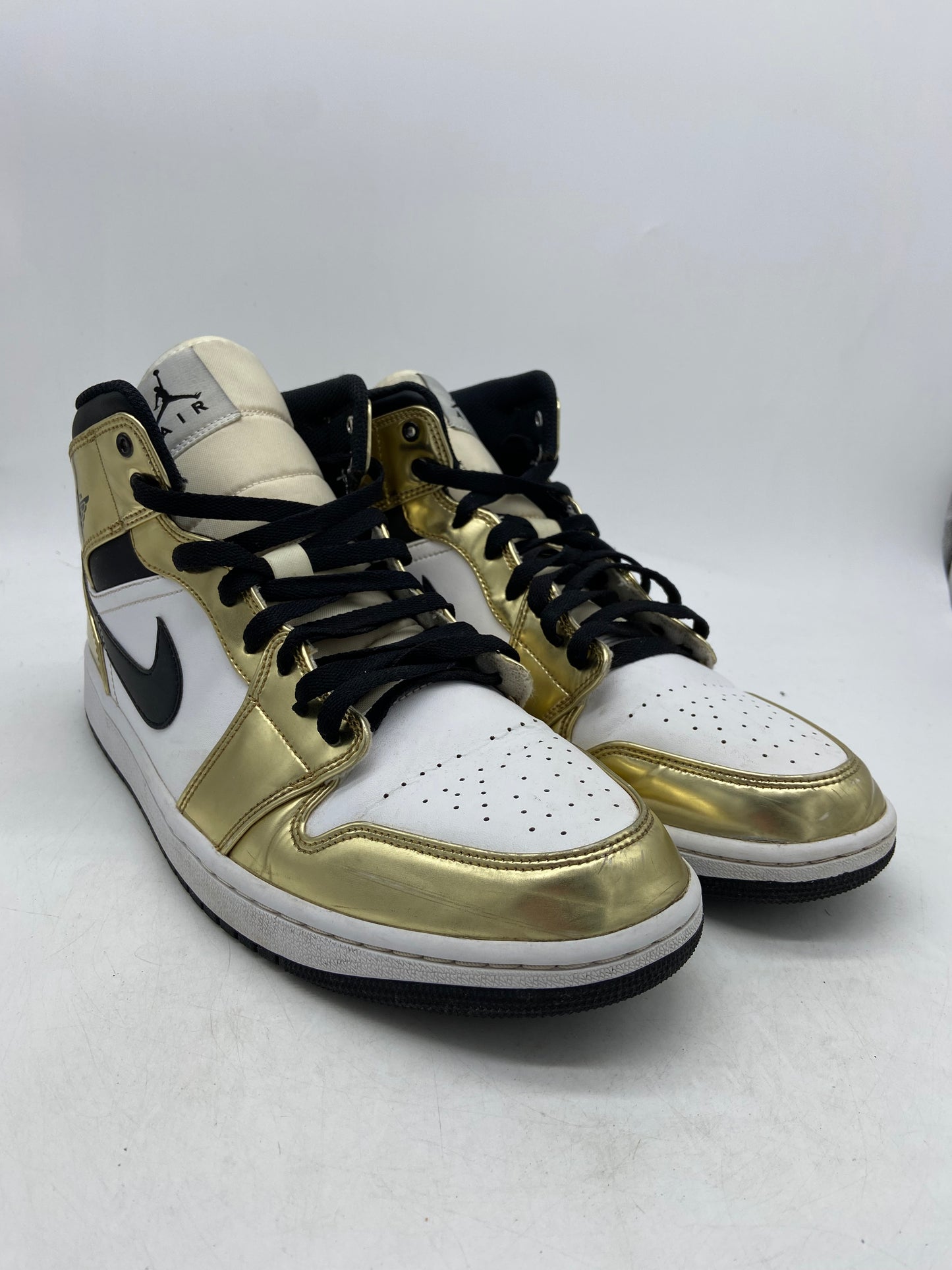 Preowned Jordan 1 Mid Metallic Gold Black White Sz 12M/13.5W DC1419-700