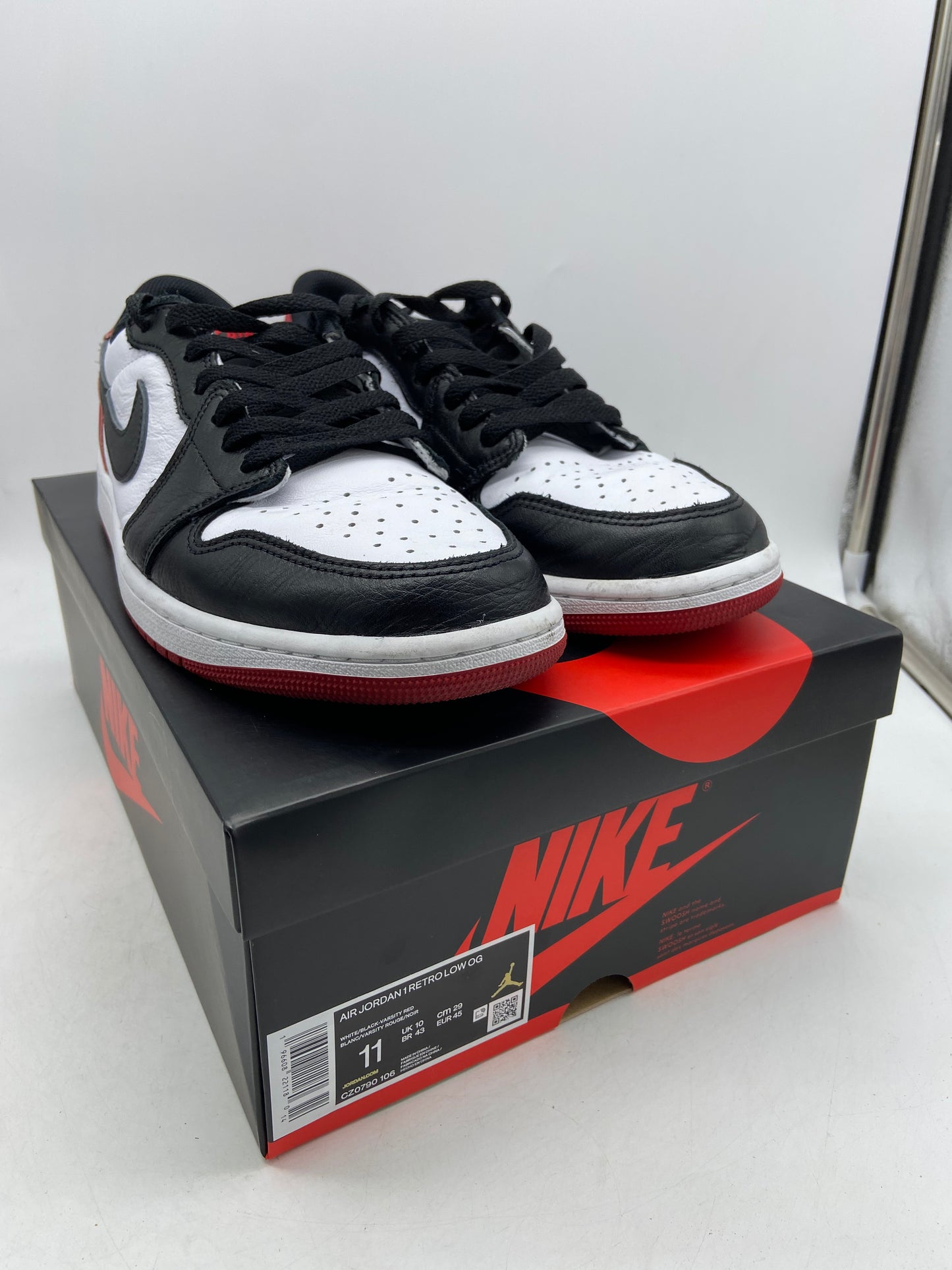 Air Jordan 1 Low OG Black Toe Sz 11M/12.5W