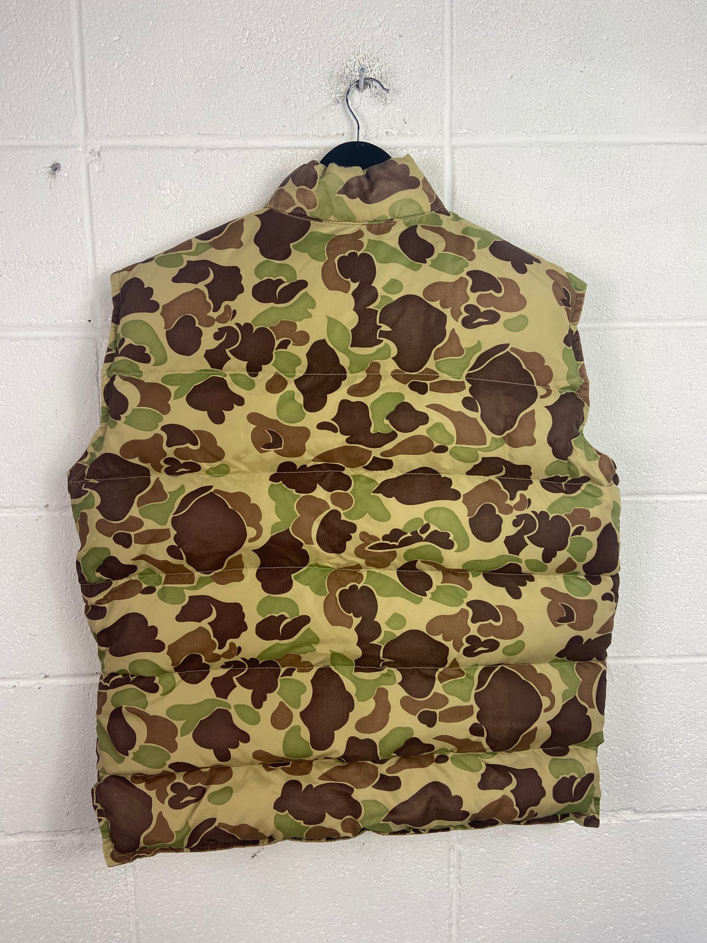 VTG Camo Puffer Button Up Vest Sz L/XL