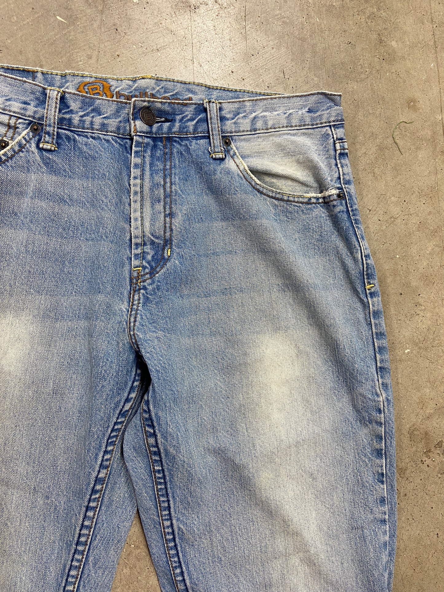 VTG Bullhead Light Wash Bootcut Denim Jeans Sz 33x34