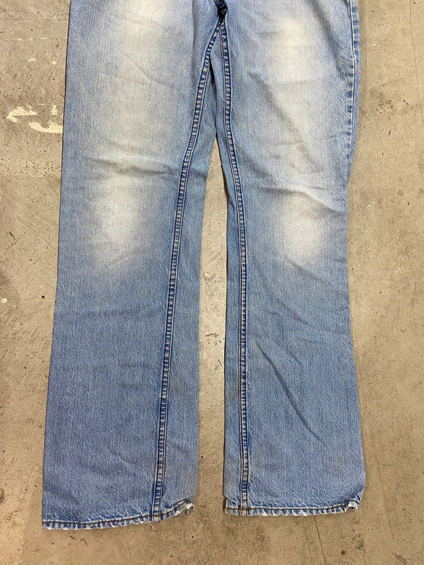 VTG Bullhead Light Wash Bootcut Denim Jeans Sz 33x34