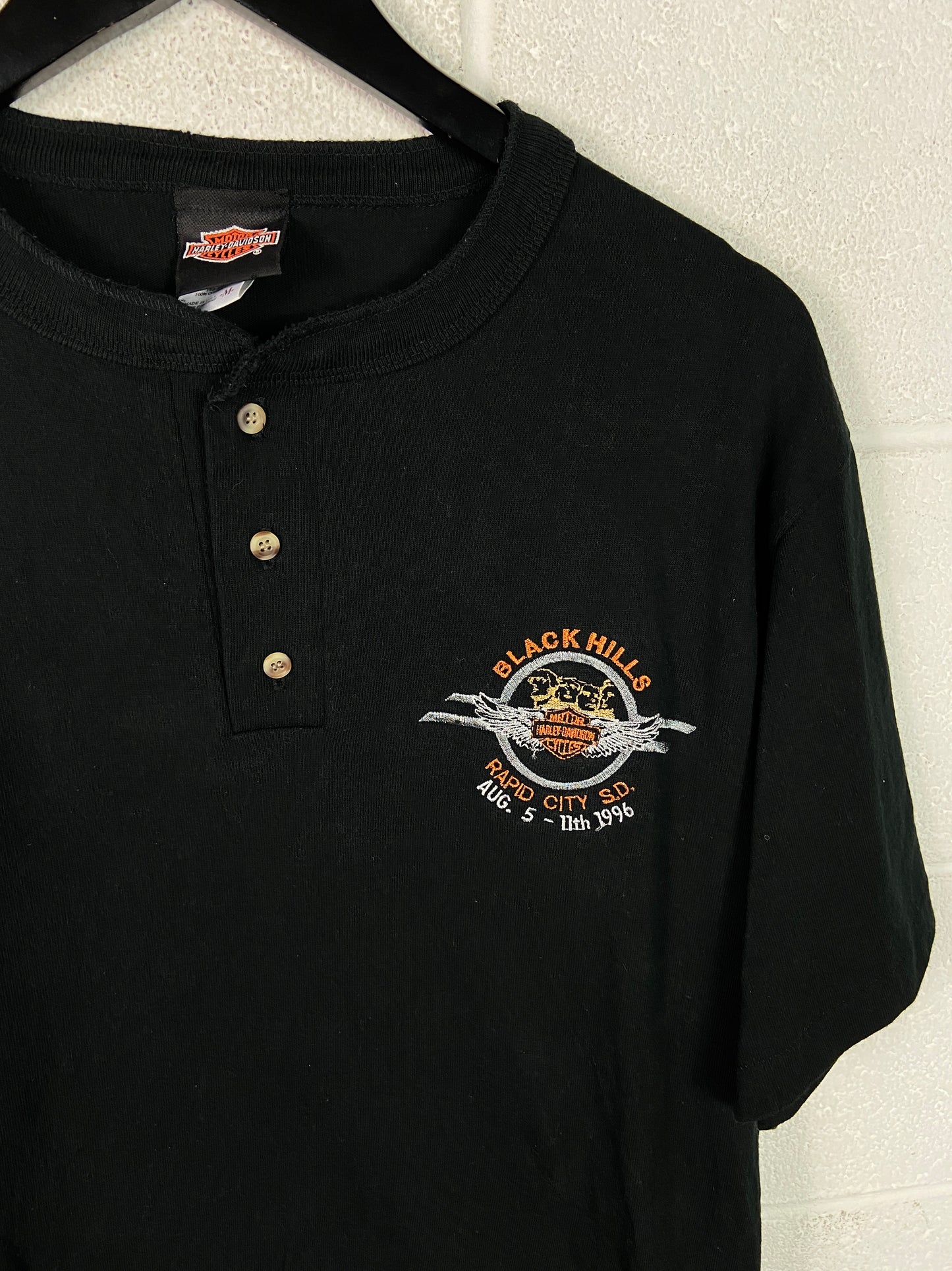 VTG Black Hills Harley Davidson Rapid City Henley Tee Sz Med