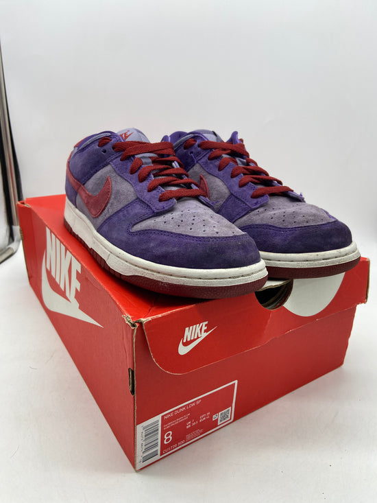 Preowned Nike Dunk Low Plum Sz 8M/9.5W CU1726-500