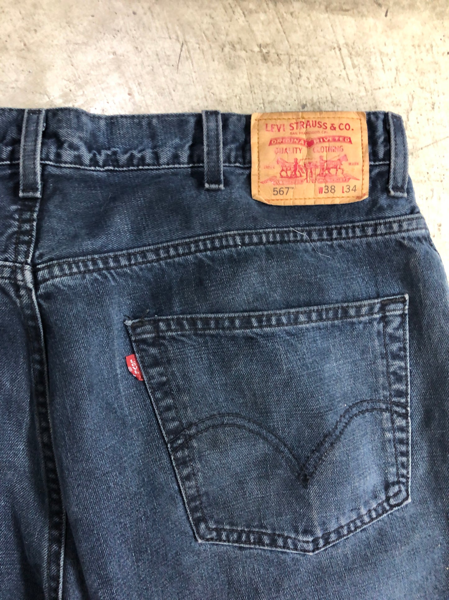 VTG Levi's 567 Low Loose Boot Jeans Sz 38x34