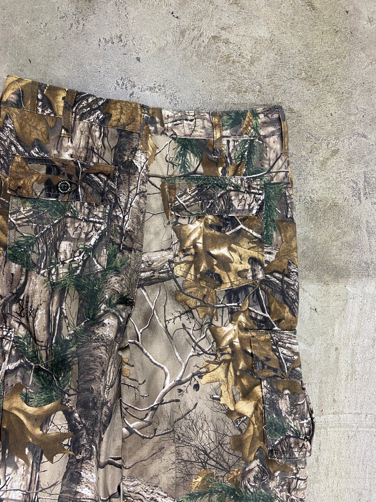Camo Realtree Cargo Straight Leg Cutoff Pants Sz 30x28