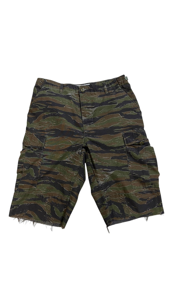 VTG Camo Tigerstripe Shorts Sz 34x17