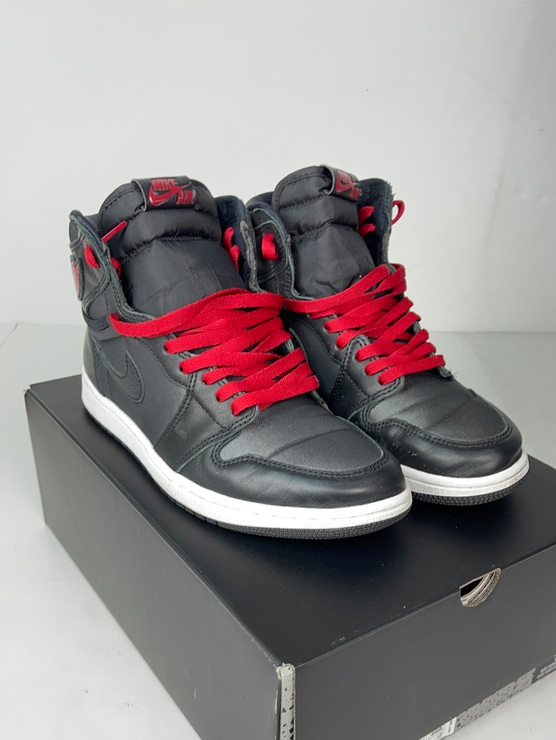 Used Air Jordan 1 Retro High OG 'Black Gym Red' Sz 8.5