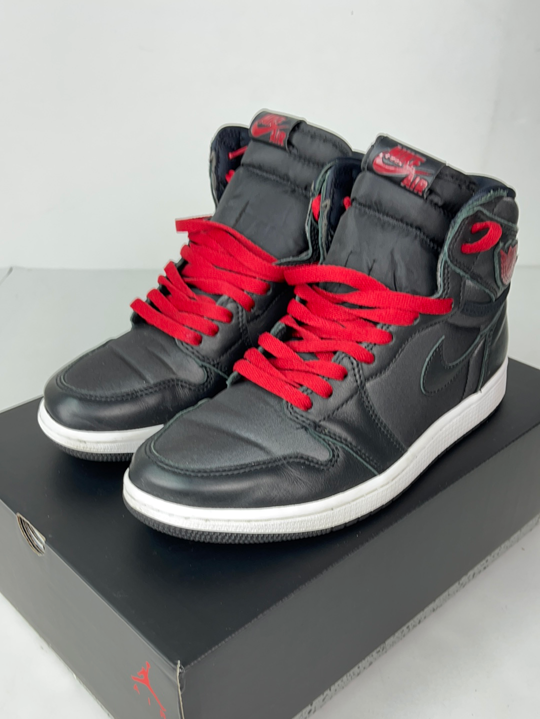 Used Air Jordan 1 Retro High OG 'Black Gym Red' Sz 8.5