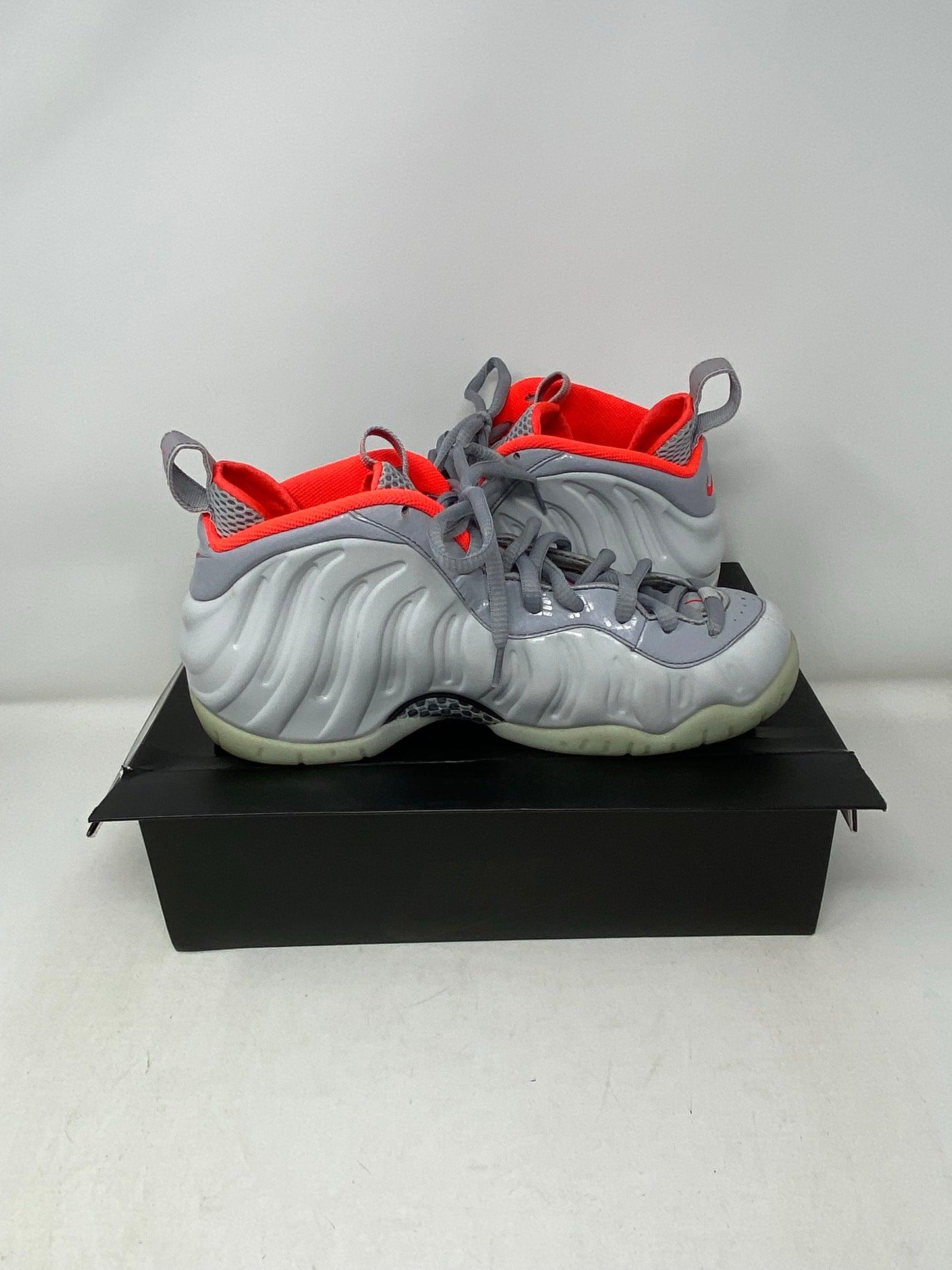 Nike Air Foamposite "Pure Platinum" Sz 8