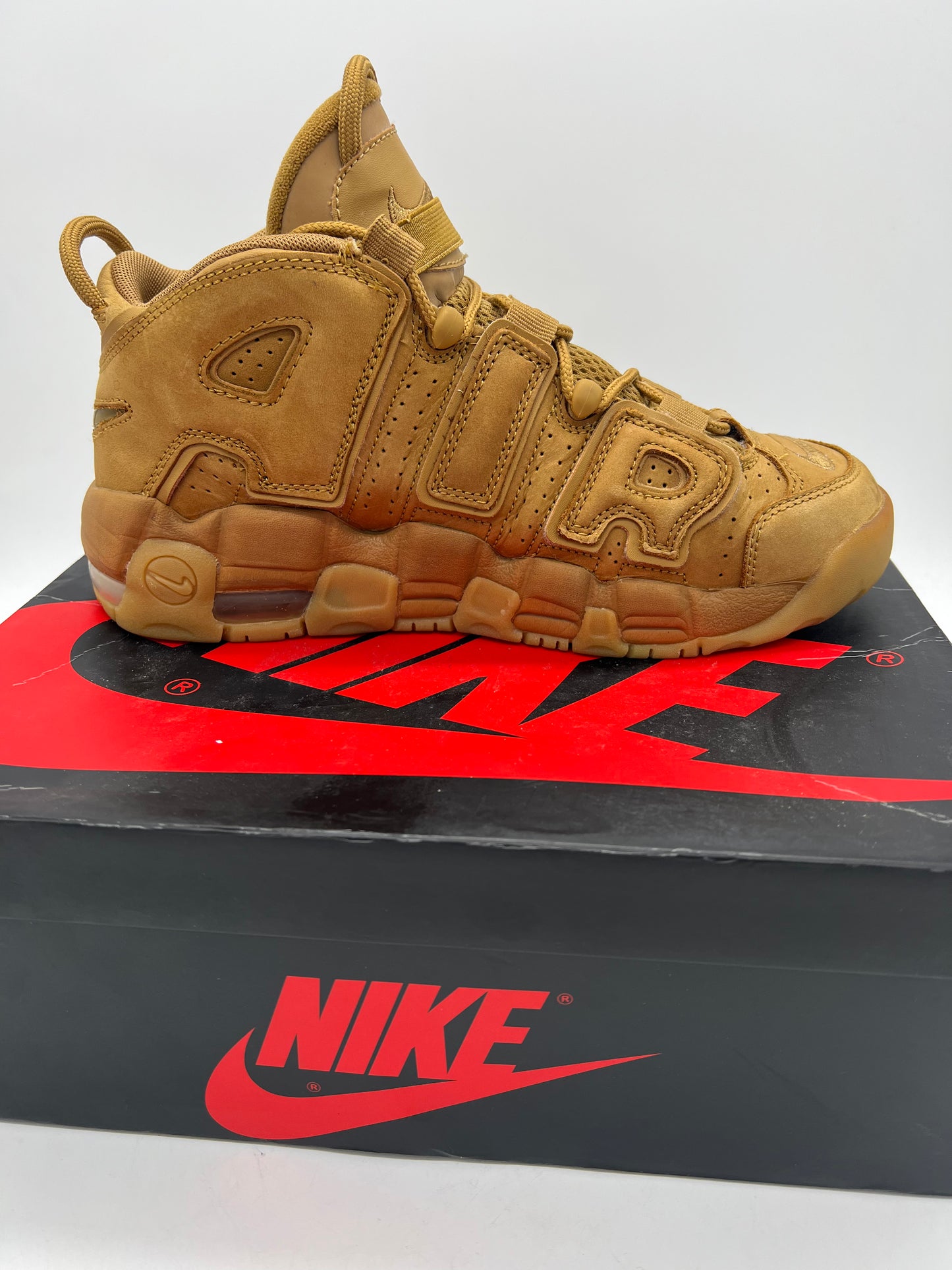 Used Nike More Uptempo Gs 'Flax' Sz 6.5y